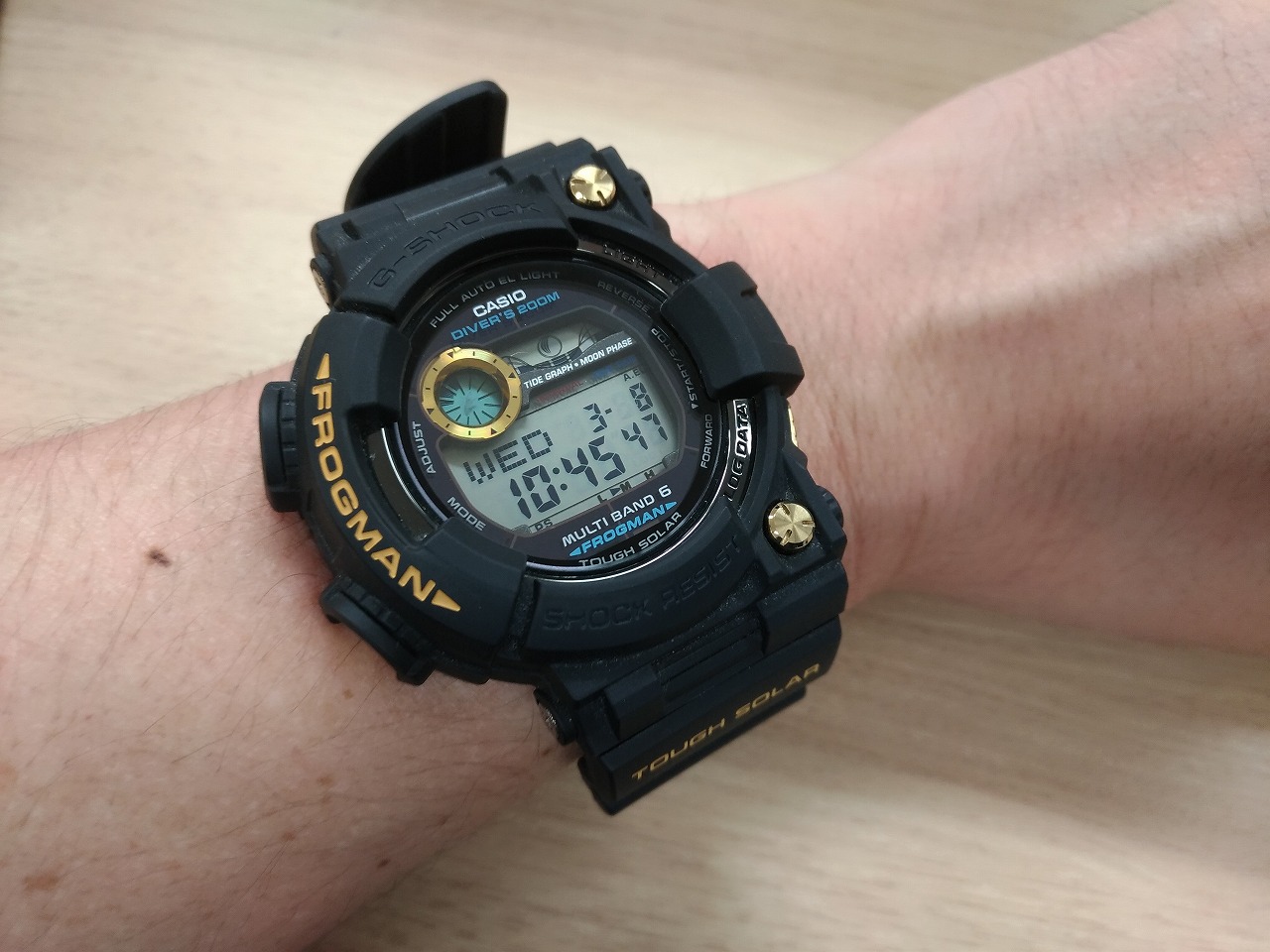 大勧め 新品同様 G-SHOCK フロッグマン GWF-1000G-1JR 黒金蛙 腕時計 