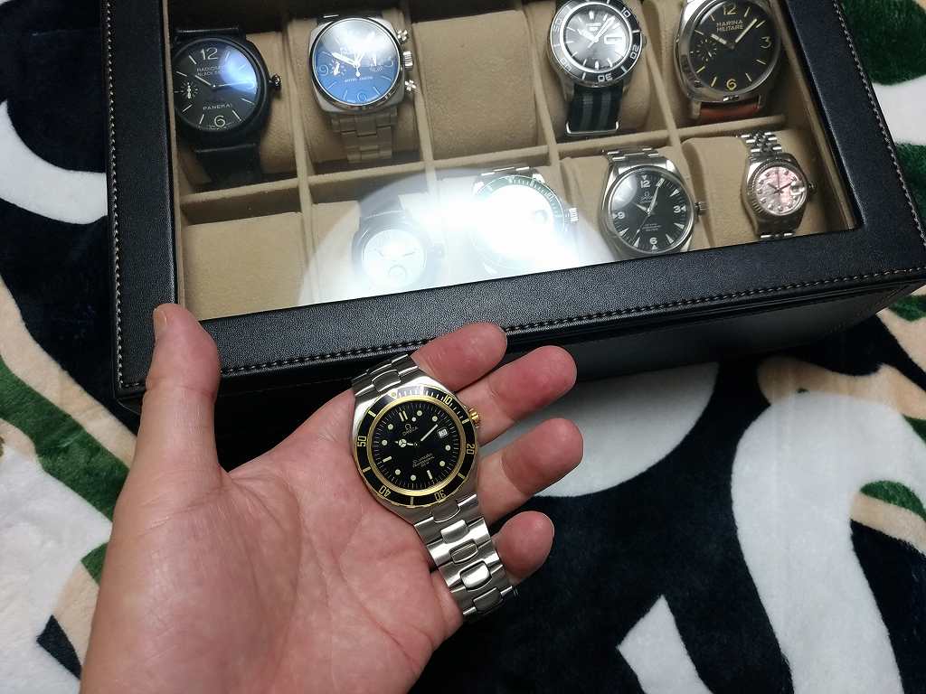 12スロットレザー腕時計ボックス メンズ 高級腕時計ケースディスプレイオーガナイザー マイクロスエードライナー ロックメンズジュエリー腕時計ホルダ